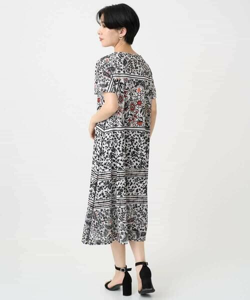 Maison de CINQ / メゾン ドゥ サンク ロング・マキシ丈ワンピース | 【小さいサイズ】フラワープリントAラインワンピース | 詳細4