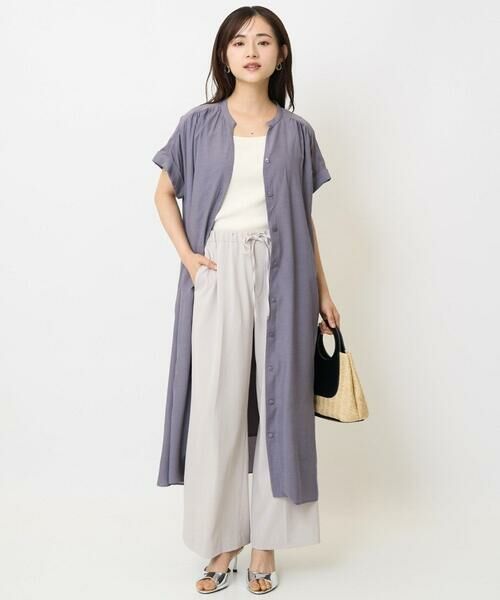 【新品・タグ付き】カデュネ ベルト付き ロングワンピース キーネック カーキ セール】 【小さいサイズ】ベルト付きキーネックワンピース