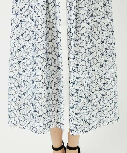 Maison de CINQ / メゾン ドゥ サンク ロング・マキシ丈ワンピース | アイレットリーフ刺繍ワンピース | 詳細3