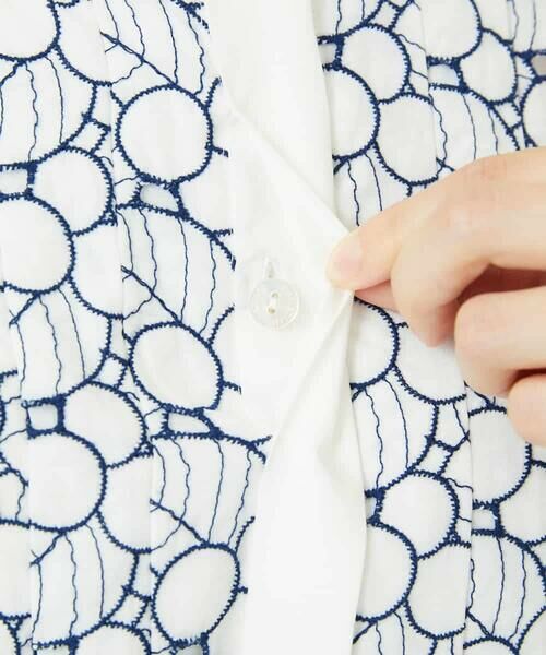 Maison de CINQ / メゾン ドゥ サンク ロング・マキシ丈ワンピース | アイレットリーフ刺繍ワンピース | 詳細4