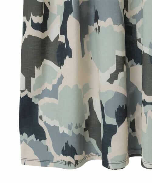 Maison de CINQ / メゾン ドゥ サンク ロング・マキシ丈ワンピース | 【小さいサイズ /洗濯機で洗える】迷彩フラワーコクーンデザインワンピース | 詳細14