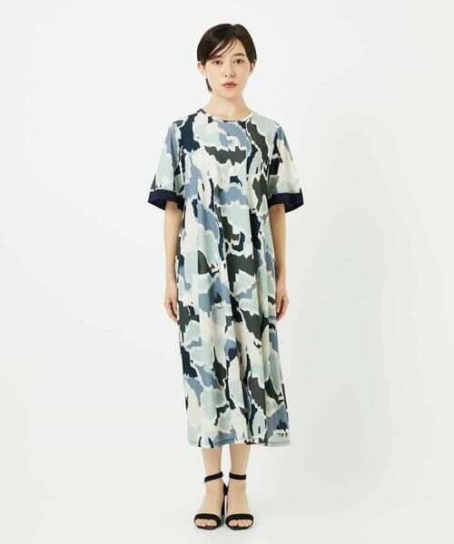 Maison de CINQ / メゾン ドゥ サンク ロング・マキシ丈ワンピース | 【小さいサイズ /洗濯機で洗える】迷彩フラワーコクーンデザインワンピース | 詳細3