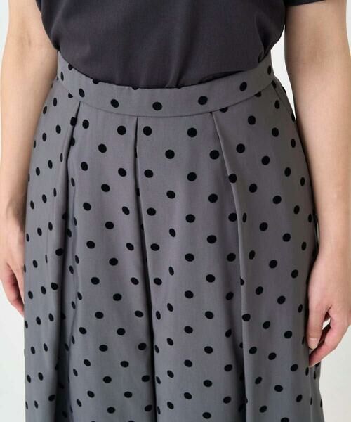 Maison de CINQ / メゾン ドゥ サンク ロング・マキシ丈スカート | 【小さいサイズ】フロッキードット柄タックスカート/洗える | 詳細7