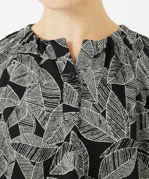 Maison de CINQ / メゾン ドゥ サンク シャツ・ブラウス | ミラクルウェーブリーフプリントブラウス | 詳細8