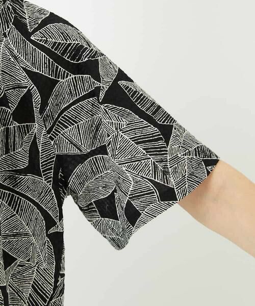 Maison de CINQ / メゾン ドゥ サンク シャツ・ブラウス | ミラクルウェーブリーフプリントブラウス | 詳細9
