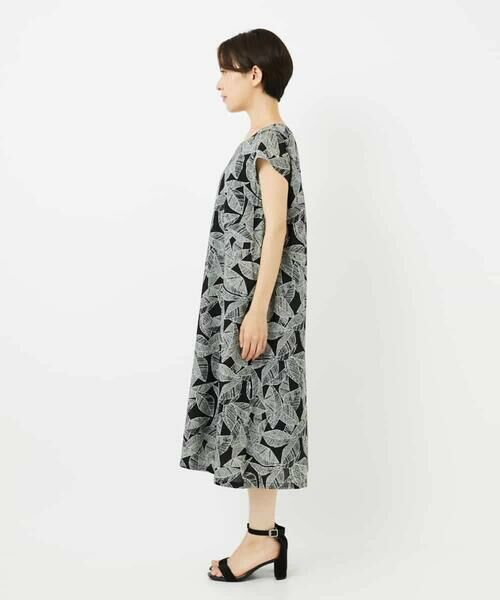 Maison de CINQ / メゾン ドゥ サンク ロング・マキシ丈ワンピース | ミラクルウェーブリーフプリントワンピース | 詳細10