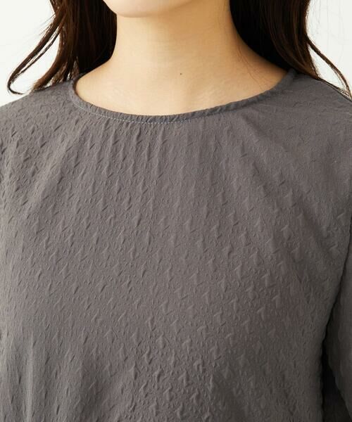 Maison de CINQ / メゾン ドゥ サンク シャツ・ブラウス | 【小さいサイズ】エンボス加工ペプラムブラウス/洗える | 詳細3