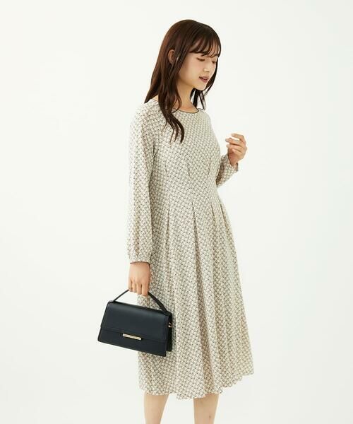 Maison de CINQ / メゾン ドゥ サンク ロング・マキシ丈ワンピース | 【小さいサイズ】タックデザイン幾何柄ワンピース/洗濯機で洗える | 詳細1