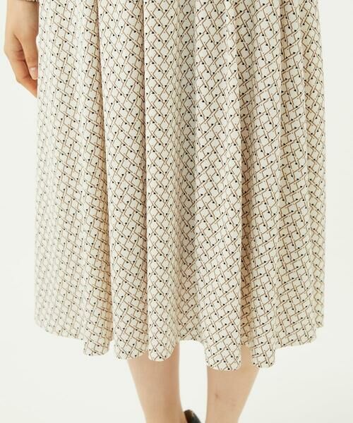 Maison de CINQ / メゾン ドゥ サンク ロング・マキシ丈ワンピース | 【小さいサイズ】タックデザイン幾何柄ワンピース/洗濯機で洗える | 詳細7