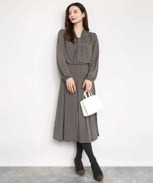 Maison de CINQ / メゾン ドゥ サンク カットソー | 【小さいサイズ】スクエア幾何柄ボウタイカットソー/洗濯機で洗える | 詳細1