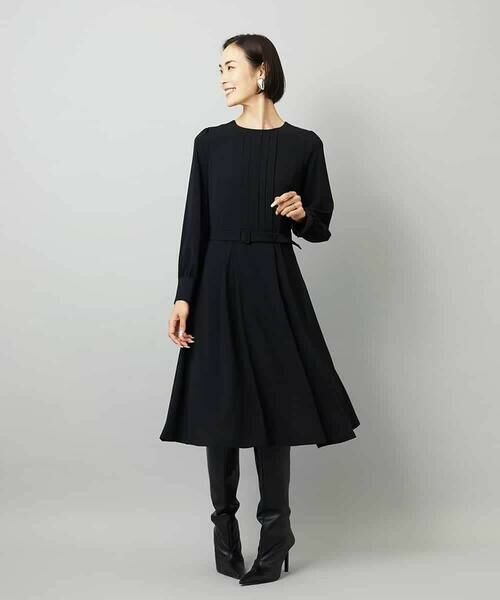 Maison de CINQ / メゾン ドゥ サンク ロング・マキシ丈ワンピース | [小さいサイズ]ノーカラープリーツワンピース | 詳細1