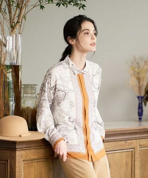 Maison de CINQ/メゾン ドゥ サンク アートプリント長袖ブラウス ベージュ×オレンジ S Maison de CINQ/メゾン ドゥ サンク アートプリント長袖ブラウス ベージュ×オレンジ S