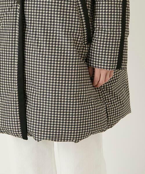 Maison de CINQ / メゾン ドゥ サンク ダウンジャケット・ベスト | 【小さいサイズ】千鳥プリントテープアクセントダウンコート | 詳細25