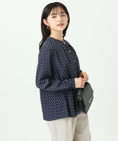 Maison de CINQ / メゾン ドゥ サンク シャツ・ブラウス | 【小さいサイズ】ミニトライアングル幾何柄ブラウス/接触冷感/UVカット/洗濯機で洗える | 詳細2