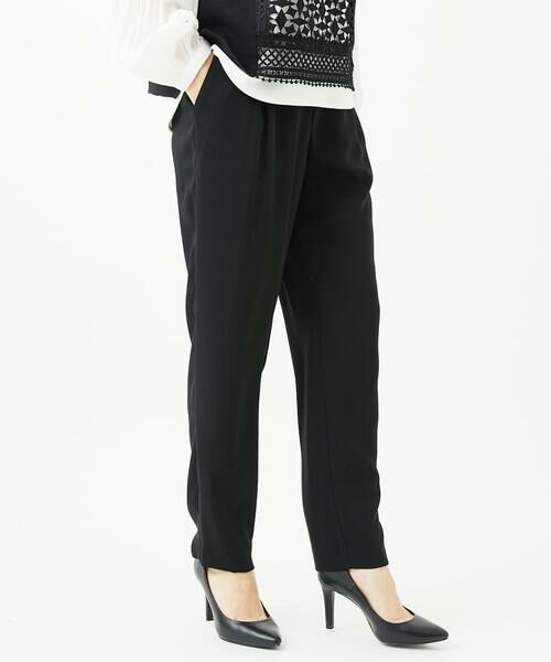 Maison de CINQ / メゾン ドゥ サンク ショート・ハーフ・半端丈パンツ | [日本製]リラックスサテンテーパードパンツ | 詳細1