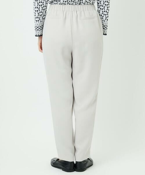 Maison de CINQ / メゾン ドゥ サンク ショート・ハーフ・半端丈パンツ | [日本製]リラックスサテンテーパードパンツ | 詳細5