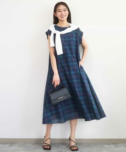 Maison de CINQ / メゾン ドゥ サンク ロング・マキシ丈ワンピース | 【小さいサイズ】オーガンジーチェック柄フレアシルエットワンピース/洗える（ネイビー）
