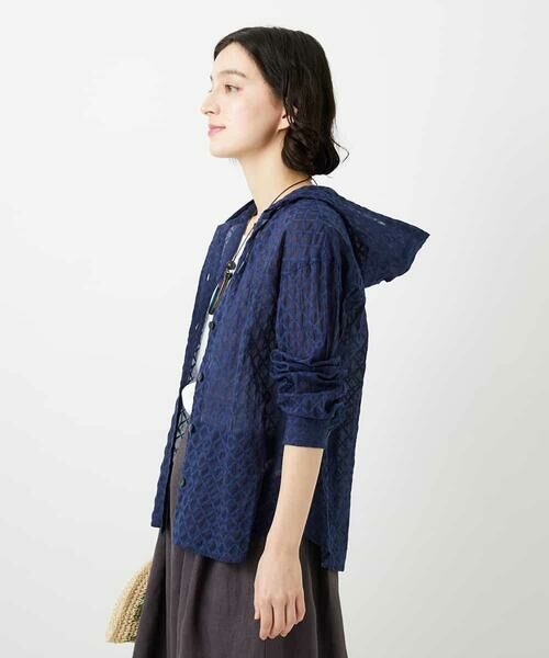 Maison de CINQ / メゾン ドゥ サンク シャツ・ブラウス | 塩縮ダイヤ柄フード襟ブラウス | 詳細7