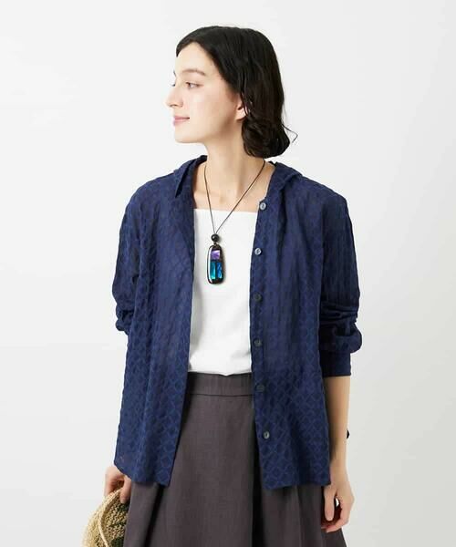 Maison de CINQ / メゾン ドゥ サンク シャツ・ブラウス | 塩縮ダイヤ柄フード襟ブラウス | 詳細8