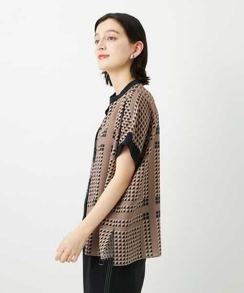 Maison de CINQ / メゾン ドゥ サンク シャツ・ブラウス | [日本製/セットアップ対応]ジオメトリックスカーフ柄ブラウス | 詳細1