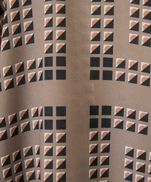 Maison de CINQ / メゾン ドゥ サンク シャツ・ブラウス | [日本製/セットアップ対応]ジオメトリックスカーフ柄ブラウス | 詳細13