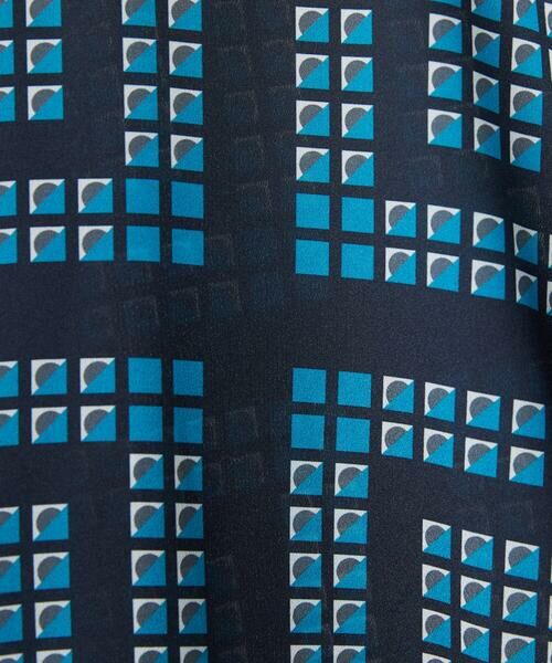 Maison de CINQ / メゾン ドゥ サンク シャツ・ブラウス | [日本製/セットアップ対応]ジオメトリックスカーフ柄ブラウス | 詳細14