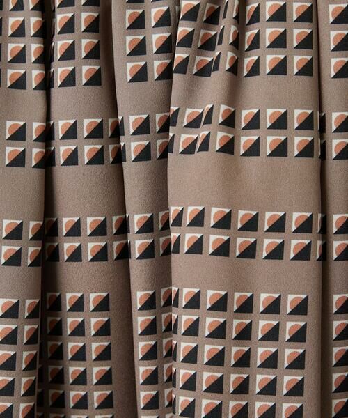 Maison de CINQ / メゾン ドゥ サンク ロング・マキシ丈スカート | [日本製/セットアップ対応]ジオメトリックスカーフ柄スカート | 詳細21