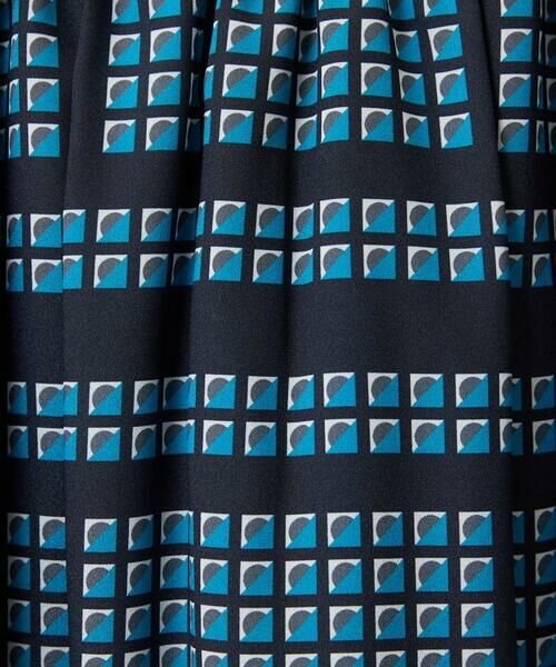 Maison de CINQ / メゾン ドゥ サンク ロング・マキシ丈スカート | [日本製/セットアップ対応]ジオメトリックスカーフ柄スカート | 詳細22