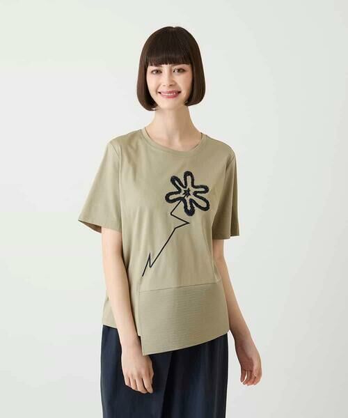 Maison de CINQ / メゾン ドゥ サンク カットソー | 【小さいサイズ/接触冷感】異素材切り替えフラワー刺繍デザインTシャツ（カーキ）