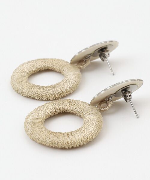 maison de F / メゾンドエフ ピアス・イヤリング | ピアス　メッシュ（グレー）　刺繍リング | 詳細2