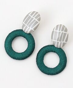 maison de F / メゾンドエフ ピアス・イヤリング | ピアス　ブックシェルフ（グレー）　刺繍リング