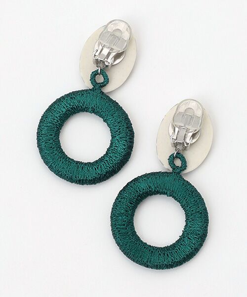 maison de F / メゾンドエフ ピアス・イヤリング | イヤリング　ブックシェルフ（グレー）　刺繍リング | 詳細1