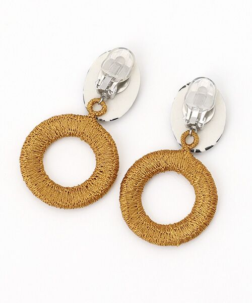 maison de F / メゾンドエフ ピアス・イヤリング | イヤリング ブックシェルフ（ブラック）刺繍リング | 詳細1