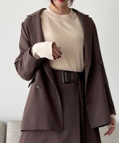 今期注目アイテムのテーラードジャケット！王道クラシカルなデザインに丈長のシルエットが今年らしい一着です♪<br>オーバーサイズになりすぎない絶妙なサイズ感にこだわりました◎<br>セットアップの1027053709 ベルトセットサイドプリーツスカパンと合わせれば一気に秋らしいトレンドスタイリングに☆<br>スカパンのベルトでウエストマークしてミニワンピのように着るのもおすすめ◎<br>洗い不可　ドライクリーニング可<br>＊摩擦や水濡れによる色落ち・色移りにご注意下さい。