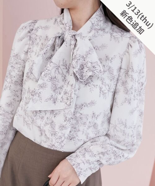 MAJESTIC LEGON/マジェスティックレゴン バリエボウタイブラウス アイボリー柄 M MAJESTIC LEGON/マジェスティックレゴン バリエボウタイブラウス アイボリー柄 M