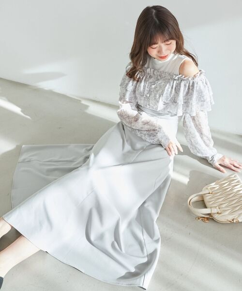 MAJESTIC LEGON / マジェスティックレゴン ロング・マキシ丈ワンピース | ウエストきゅっとオフショルワンピ(ブルー柄)