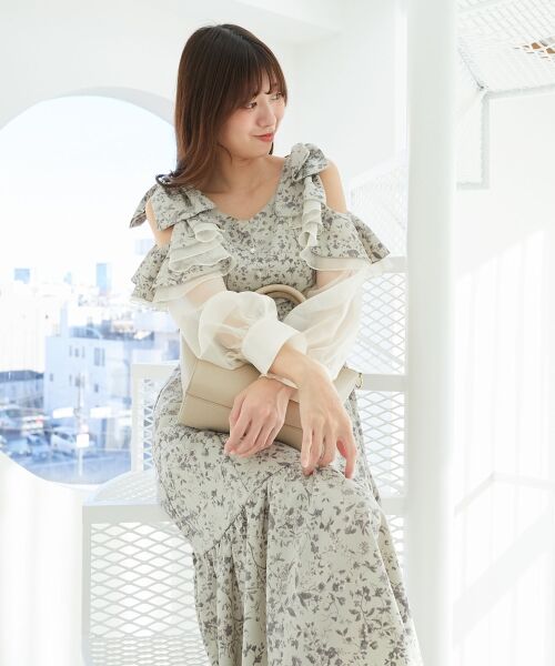 MAJESTIC LEGON/マジェスティックレゴン フリルリボン肩あきワンピース グレー柄 XS MAJESTIC LEGON/マジェスティックレゴン フリルリボン肩あきワンピース グレー柄 XS
