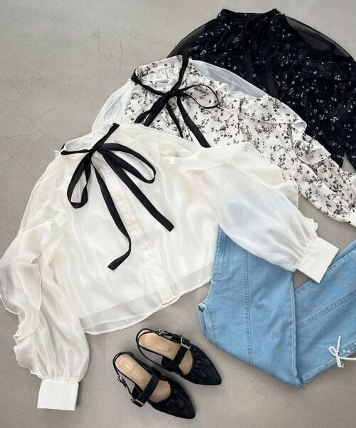 MAJESTIC LEGON / マジェスティックレゴン シャツ・ブラウス | リボン付きフリルブラウス（アイボリー）