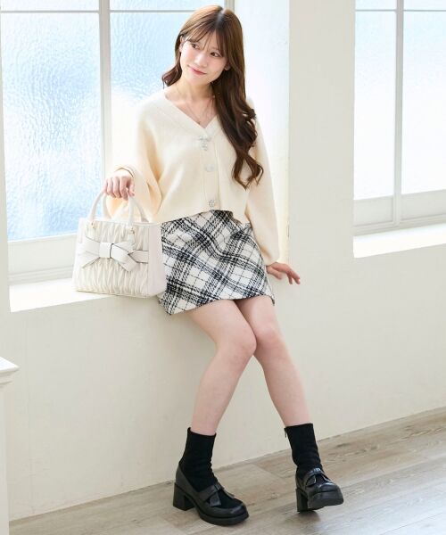 MAJESTIC LEGON / マジェスティックレゴン カーディガン・ボレロ | キラキラモチーフビジューボタンカーデ | 詳細1