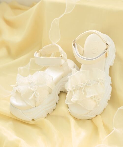 MAJESTIC LEGON / マジェスティックレゴン サンダル | パールリボンフリルボリュームスポサン（アイボリー）