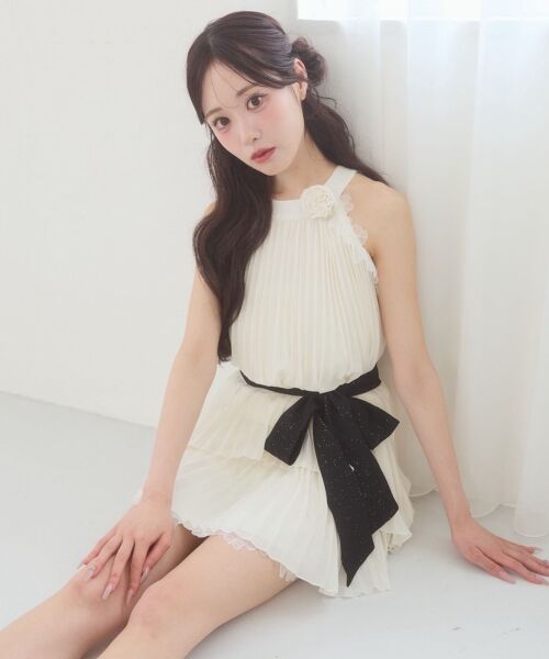 MAJESTIC LEGON / マジェスティックレゴン ミニ丈・ひざ丈ワンピース | レース使いラメプリーツセットアップ（アイボリー）