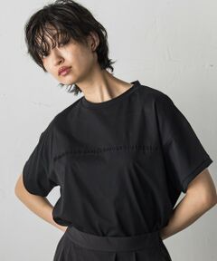 エンボスロゴTシャツ≪手洗い可能≫