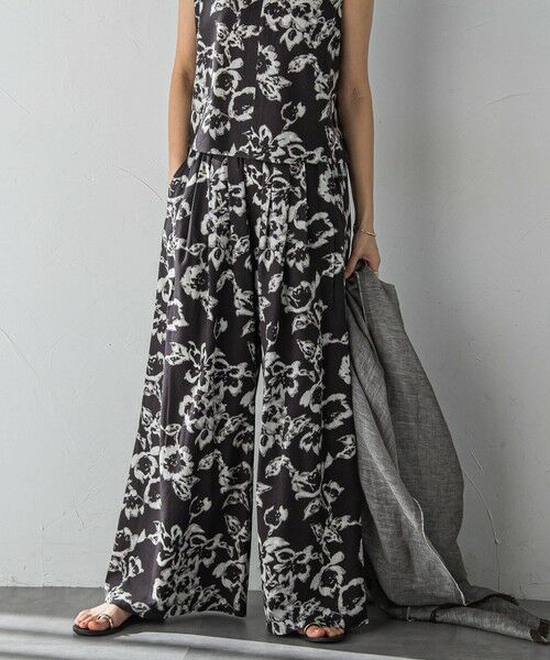 MAYSON GREY / メイソングレイ その他パンツ | フラワープリントリラックスタックワイドパンツ | 詳細18