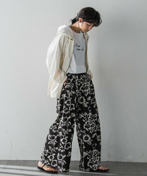 MAYSON GREY / メイソングレイ その他パンツ | フラワープリントリラックスタックワイドパンツ | 詳細25