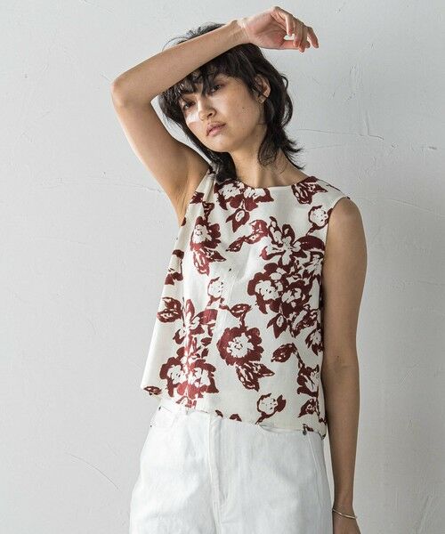 MAYSON GREY/メイソングレイ フラワープリントノースリーブクロップドブラウス ホワイト系その他 M MAYSON GREY/メイソングレイ フラワープリントノースリーブクロップドブラウス ホワイト系その他 M