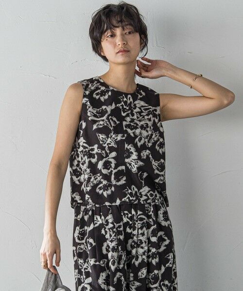 MAYSON GREY / メイソングレイ シャツ・ブラウス | フラワープリントノースリーブクロップドブラウス | 詳細18