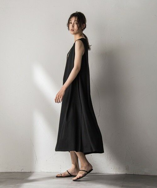 MAYSON GREY / メイソングレイ ロング・マキシ丈ワンピース | タックノースリーブカットワンピース≪手洗い可能≫ | 詳細3