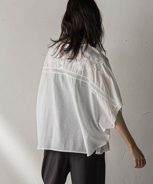 MAYSON GREY / メイソングレイ シャツ・ブラウス | ボタニカル刺繍ドルマンブラウス≪手洗い可能≫ | 詳細3
