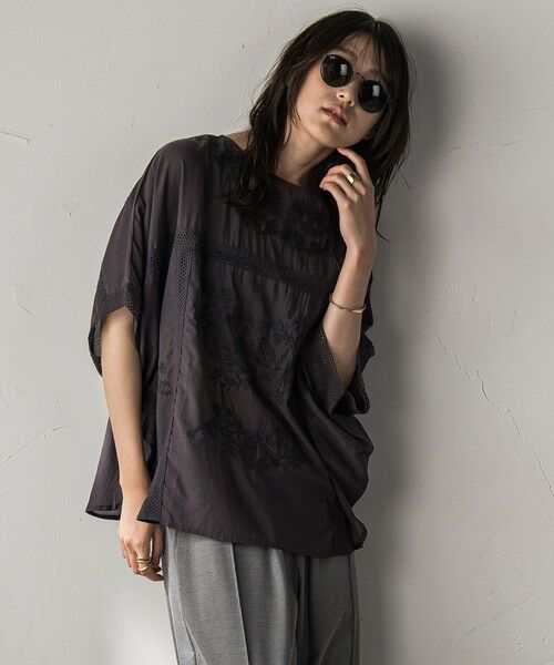 MAYSON GREY / メイソングレイ シャツ・ブラウス | ボタニカル刺繍ドルマンブラウス≪手洗い可能≫ | 詳細25