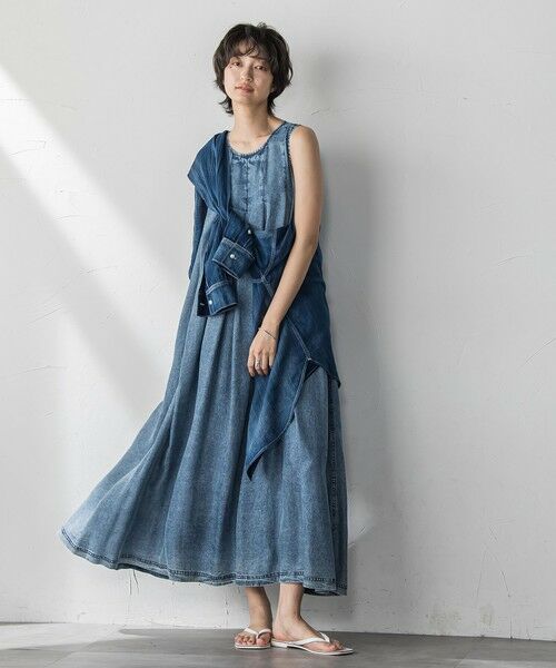 MAYSON GREY / メイソングレイ ロング・マキシ丈ワンピース | バイオシルクデニムタックフレアワンピース≪洗濯機で洗える≫ | 詳細1